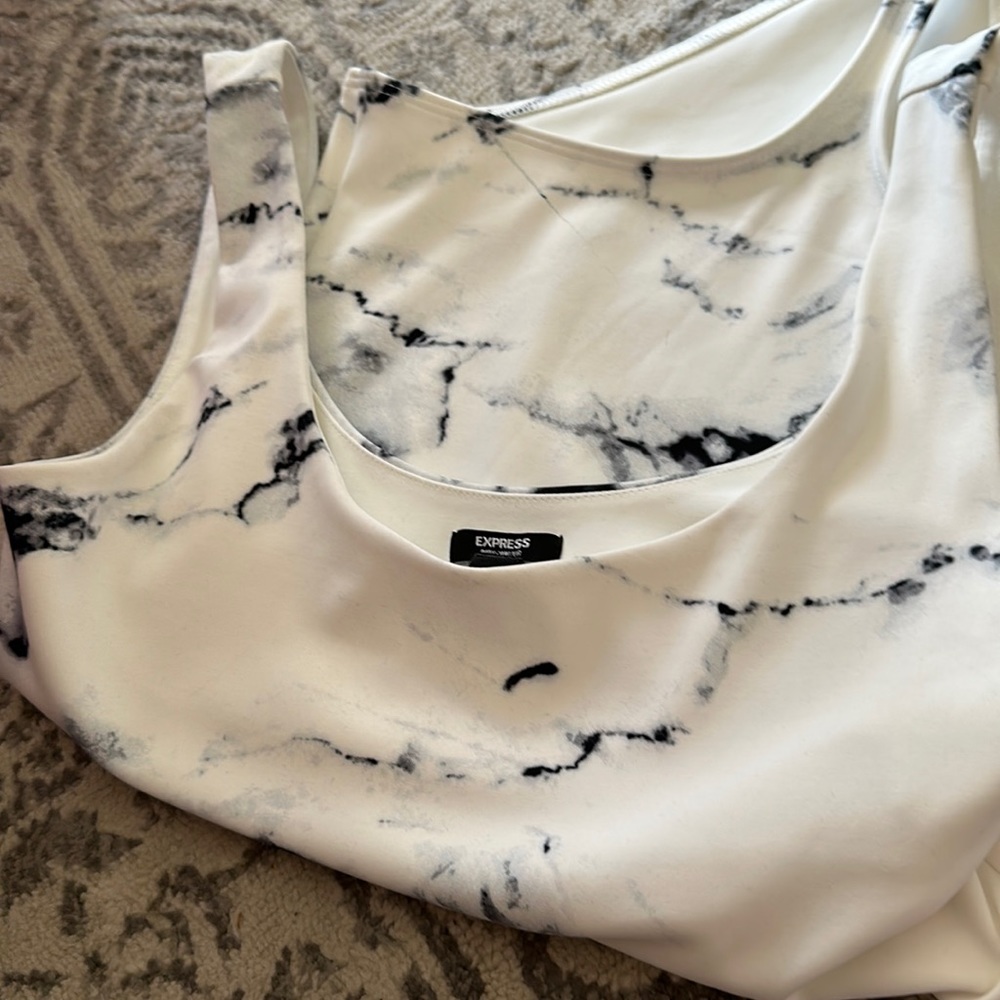 Express marble printed bodysuit